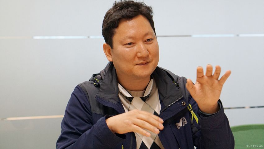 브릴리언트앤컴퍼니 주식회사 - “출렁이는 파도를 타겠어요.” 브릴리언트앤컴퍼니 손용택 최고전략이사 팀터뷰 사진 1 (더팀스 제공)